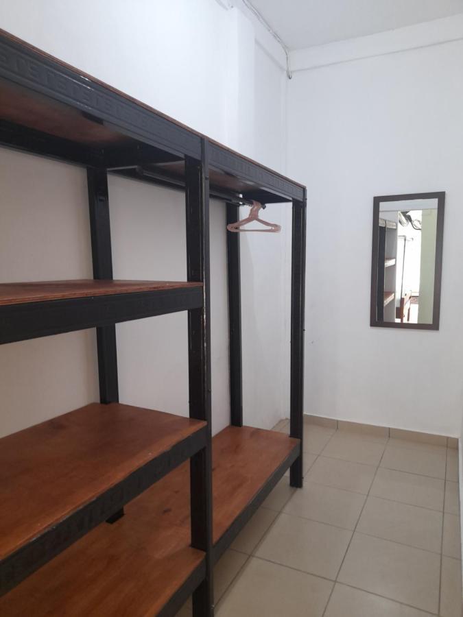Merdeka House Maluk Esterno foto