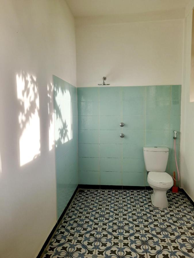Merdeka House Maluk Esterno foto