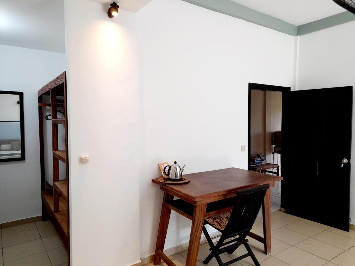Merdeka House Maluk Esterno foto